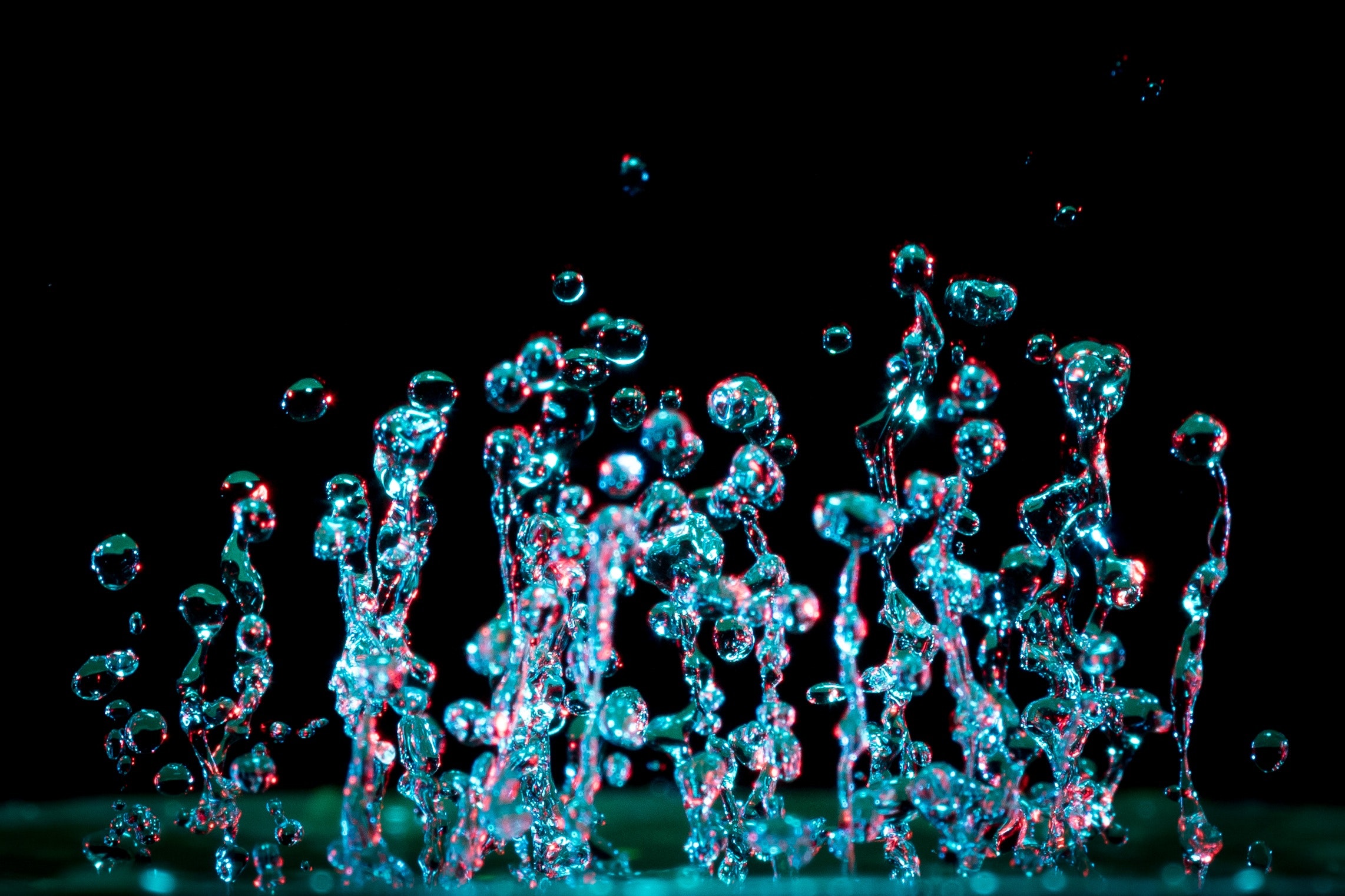 Танец воды музыка. Брызги воды. Капли воды. Пузырьки в воде. Танец с водой.